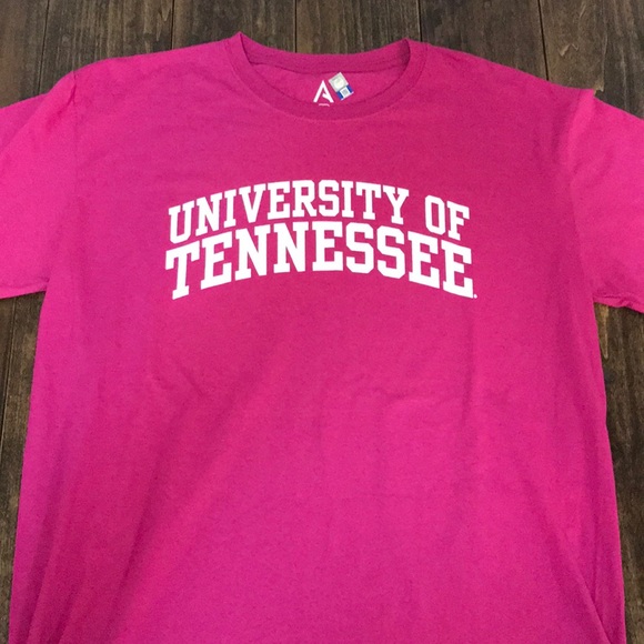🛑SOLD🛑💗Breast Cancer Awareness - UT shirt🧡🏈 - Picture 2 of 5